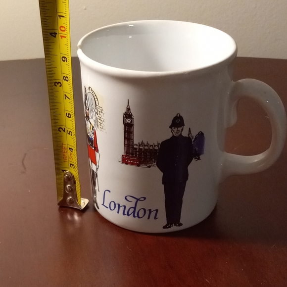 Prince William Pottery Mug London Royal Guard Big Ben Buckingham Palace - Picture 5 of 7